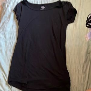 Basic black tee, size XS